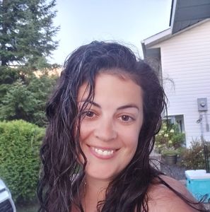 Meet your Posher, Brittni